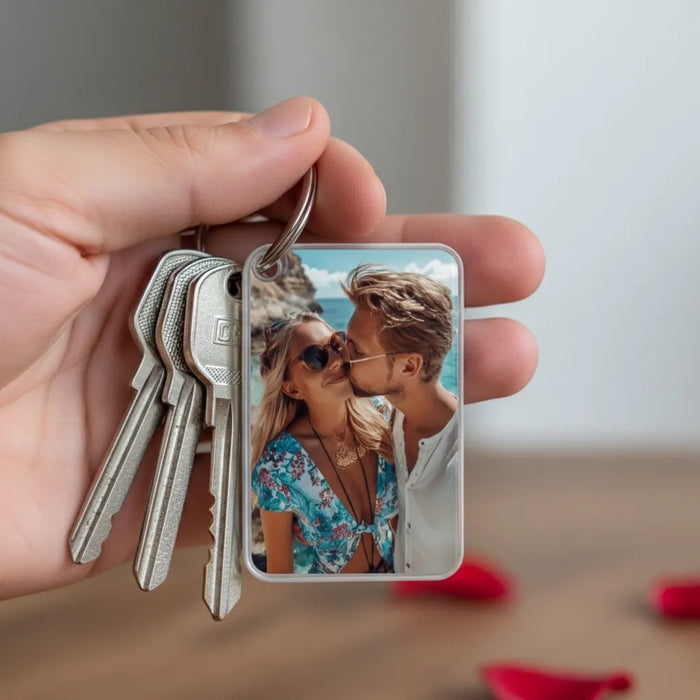 Zdjęcie zakochanych - Prezent dla zakochanych - Personalizowany breloczek do kluczy - KochamCie.pl 