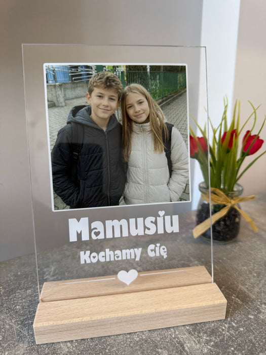 Mamusiu! Kochamy Cię!  - Prezent dla Mamy - Druk na szkle z podstawką - KochamCie.pl 