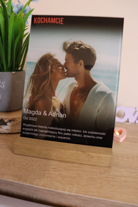 Nasz własny film - Prezent dla zakochanych - Druk na szkle z podstawką - KochamCie.pl 