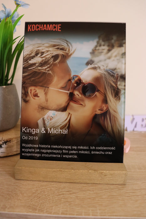 Nasz własny film - Prezent dla zakochanych - Druk na szkle z podstawką - KochamCie.pl 