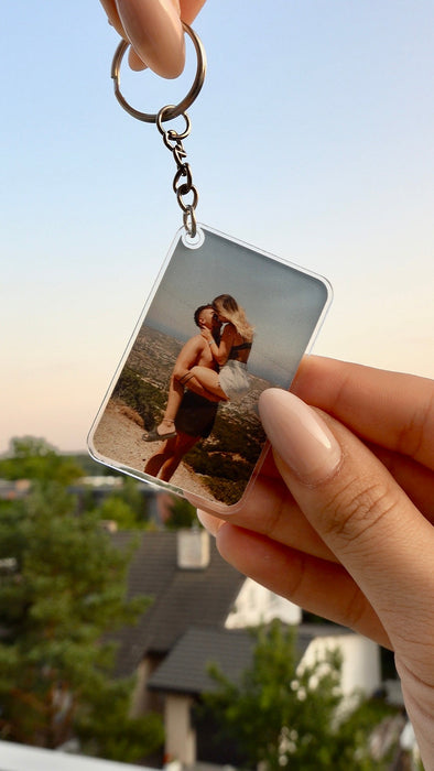 Zdjęcie zakochanych - Prezent dla zakochanych - Personalizowany breloczek do kluczy - KochamCie.pl 